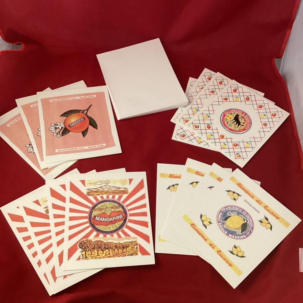 16 carta Italiana ( 4 different types) assorted blank notecards and envelopes